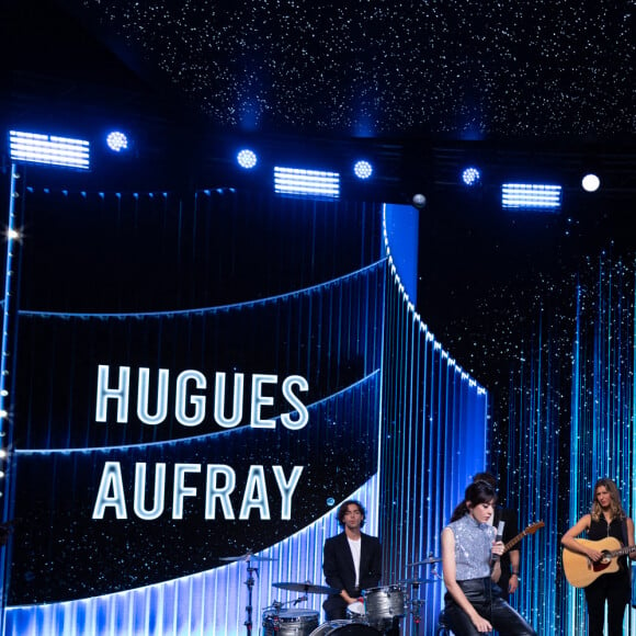 Exclusif - Hugues Aufray et Nolwenn Leroy - Tournage de l'émission "La Fine Equipe de Pierre Palmade", diffusée le 25 juin sur France 2 © Cyril Moreau-Tiziano Da Silva / Bestimage