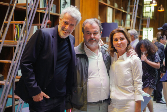 Le photographe Stéphane de Bourgies, Pierre Hermé et sa femme Valérie Franceschi - Vernissage de l'exposition "Jardins Secrets" du photographe Stéphane de Bourgies à l'espace Le Shack à Paris. Le 10 juin 2021 © Christophe Clovis / Bestimage