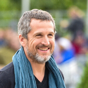 Guillaume Canet participe à la reconnaissance des célébrités de la Longines Global Champions Tour Grand Prix of Paris lors de la 8ème édition du "Longines Paris Eiffel Jumping" au Champ de Mars à Paris, France, le 25 juin 2022. © Perusseau-Gorassini-Tribeca/Bestimage