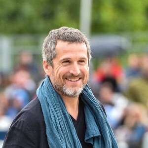 Guillaume Canet participe à la reconnaissance des célébrités de la Longines Global Champions Tour Grand Prix of Paris lors de la 8ème édition du "Longines Paris Eiffel Jumping" au Champ de Mars à Paris, France, le 25 juin 2022. © Perusseau-Gorassini-Tribeca/Bestimage