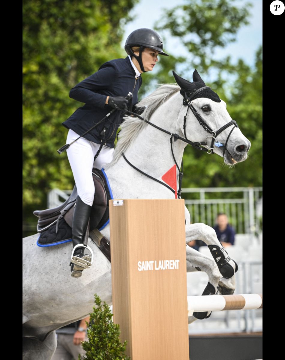 Marina Hands / Copyright - Prix Geberit lors de la 8ème édition du "Longines Paris Eiffel Jumping" au Champ de Mars à Paris, France, le 26 juin 2022. © JB Autissier / Panoramic / Bestimage