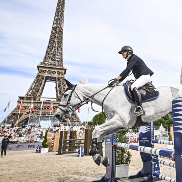 Marina Hands / Copyright - Prix Geberit lors de la 8ème édition du "Longines Paris Eiffel Jumping" au Champ de Mars à Paris, France, le 26 juin 2022. © JB Autissier / Panoramic / Bestimage