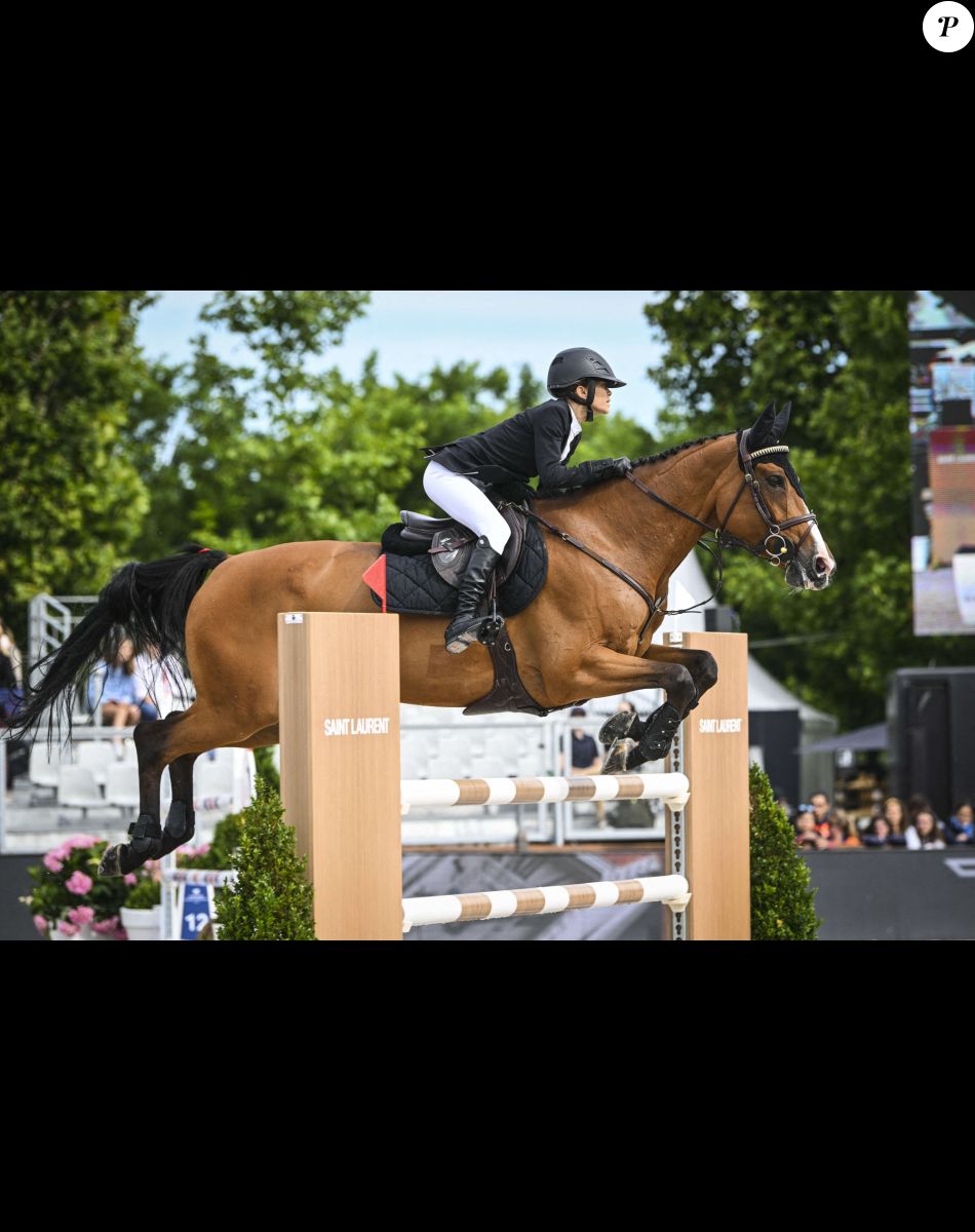 Mary Kate Olsen / Colombia dde Beaufour - Prix Geberit lors de la 8ème édition du "Longines Paris Eiffel Jumping" au Champ de Mars à Paris, France, le 26 juin 2022. © JB Autissier / Panoramic / Bestimage