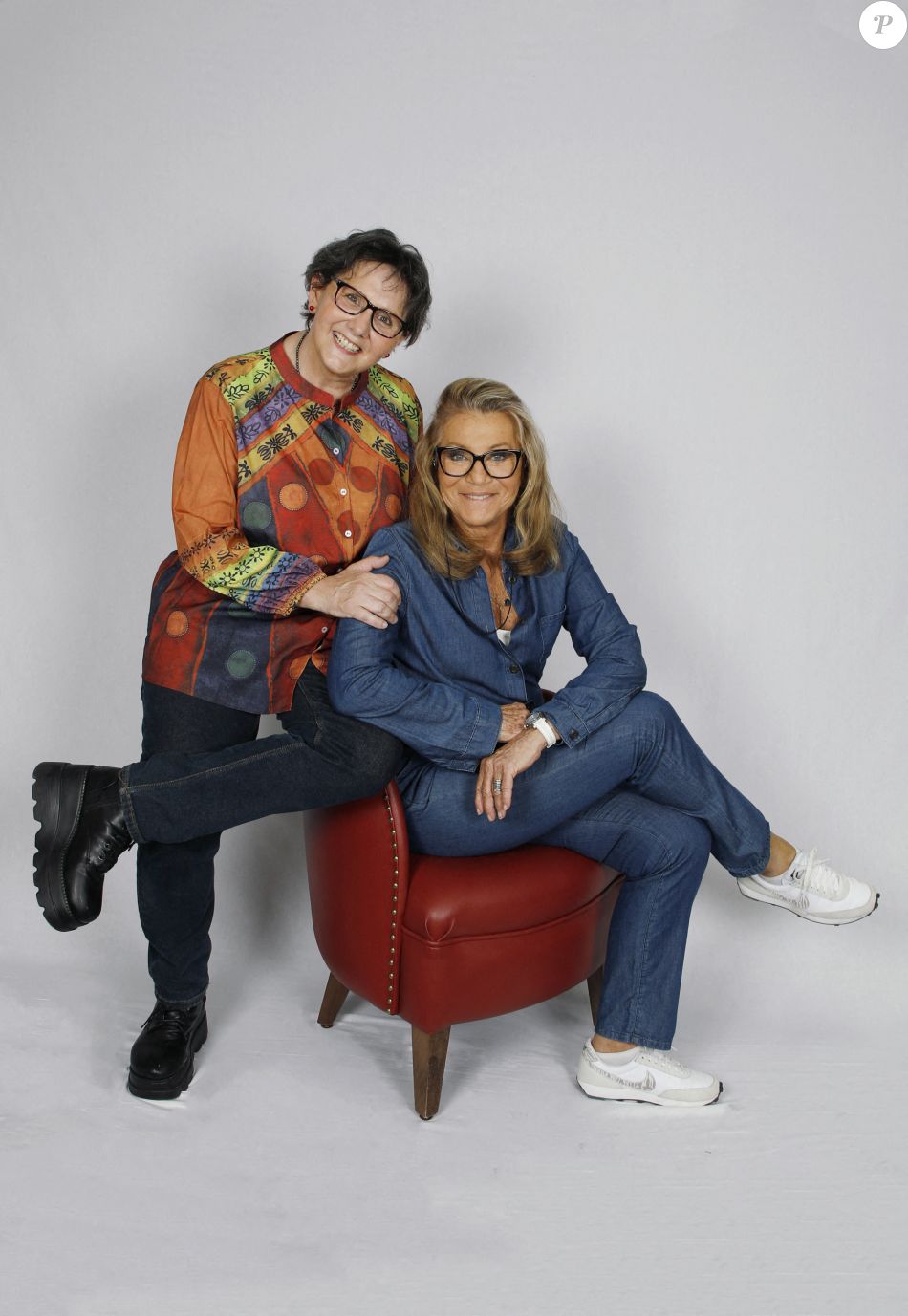 Véronique Mériadec, l&#039;organisatrice du Festival et Sheila - 2ème édition du Festival de Dreux &quot;Histoires de Femmes&quot; au théâtre de Dreux le 11 juin 2022. © Denis Guignebourg/BestImage   