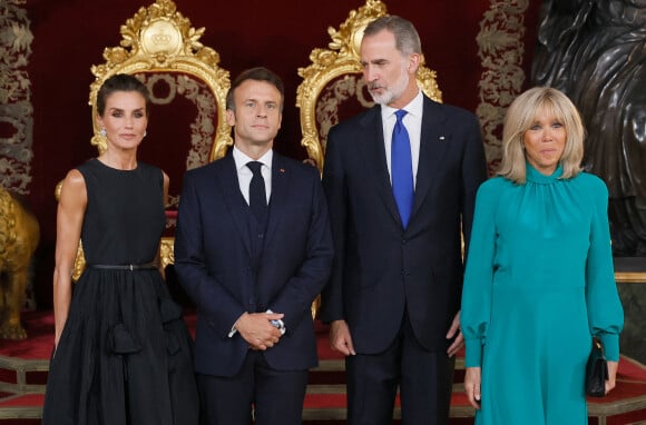 Le roi Felipe VI d'Espagne et la reine Letizia avec Emmanuel Macron (président de la République Française) et sa femme Brigitte - Dîner de gala du 32ème Sommet de l'OTAN au Palais royal de Madrid, le 28 juin 2022. 