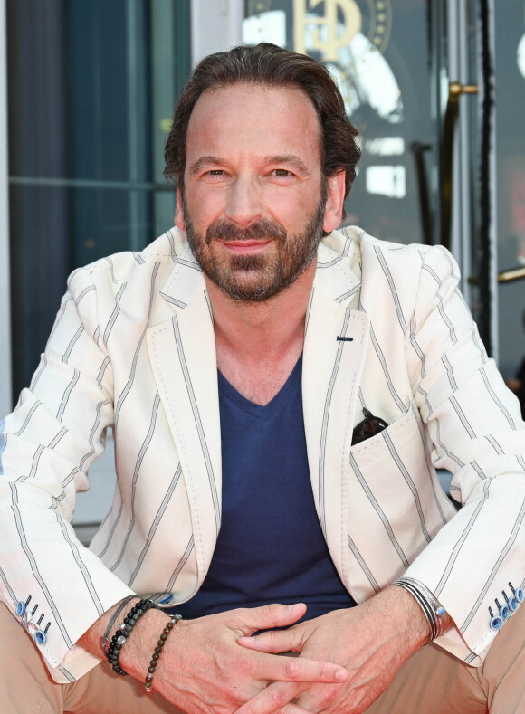 François Busnel lors du 36ème Festival du Film de Cabourg, France, le 17 juin 2022. © Coadic Guirec/Bestimage 