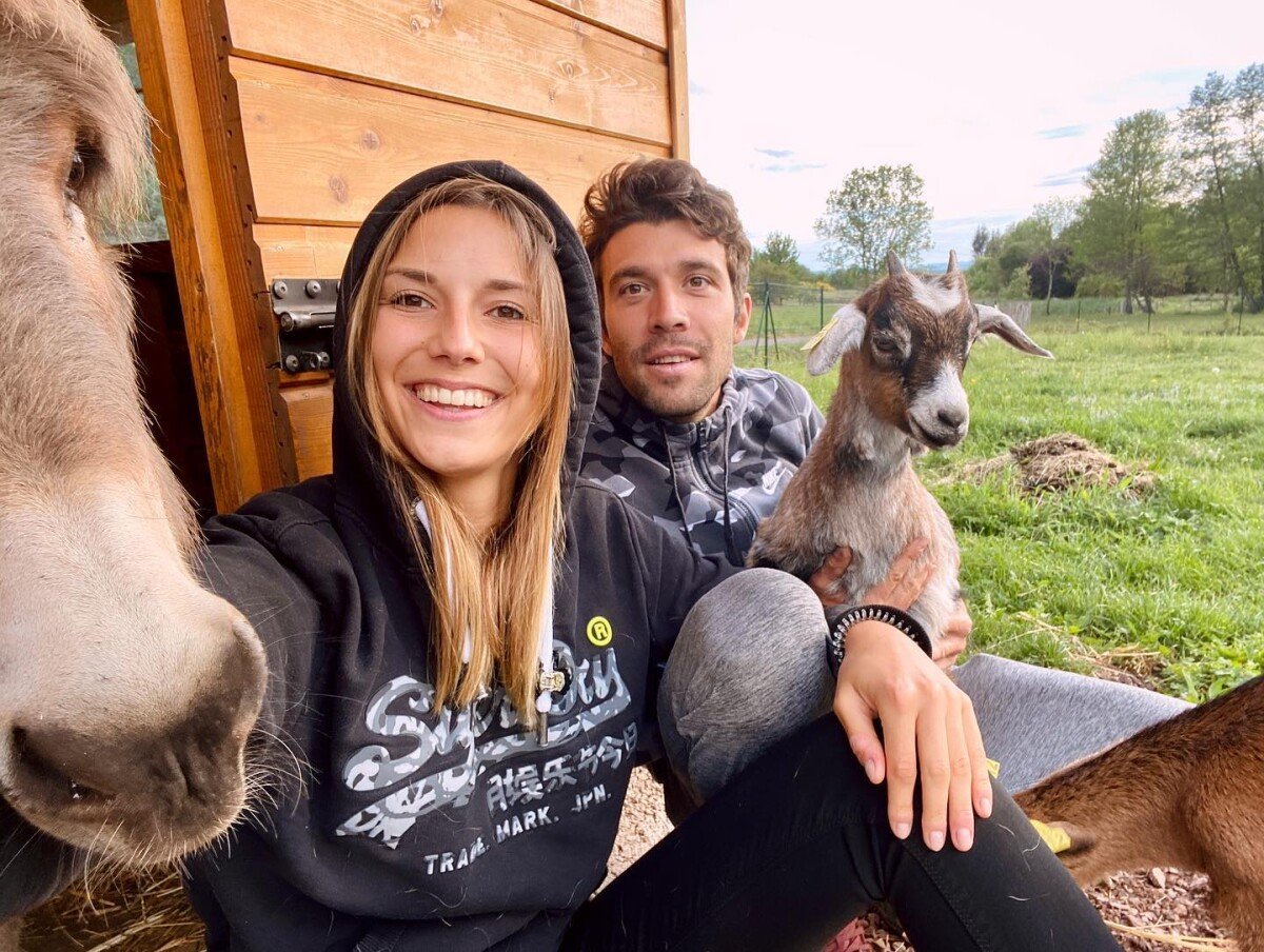 Photo : Thibaut Pinot et sa copine, Charlotte Patat. - Purepeople