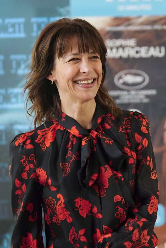 Sophie Marceau au photocall du film "Tout s'est bien passé" à l'hôtel "Barcelo Torre" à Madrid, le 27 janvier 2022. 