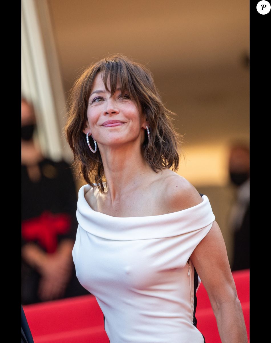 Sophie Marceau - Montée des marches du film " Tout s'est bien passé " lors du 74ème Festival International du Film de Cannes. Le 7 juillet 2021 © Borde-Jacovides-Moreau / Bestimage