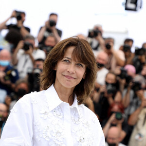 Sophie Marceau (habillée en Celine) au photocall du film Tout s'est bien passé lors du 74ème festival international du film de Cannes le 8 juillet 2021 © Borde / Jacovides / Moreau / Bestimage 