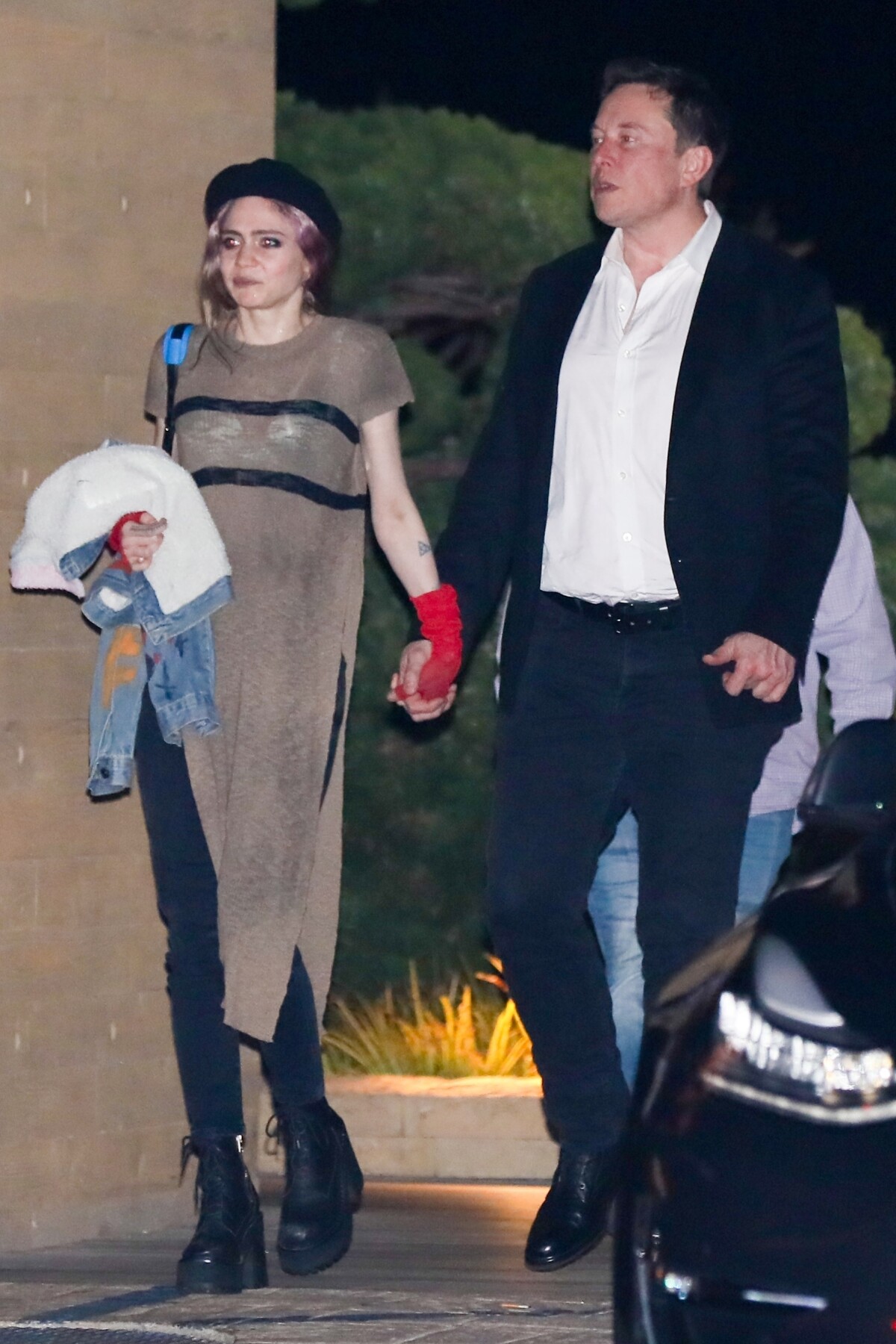 Photo : Elon Musk et sa compagne Grimes sont allés dîner avec des amis au  restaurant Nobu à Malibu, le 3 mai 2019. - Purepeople