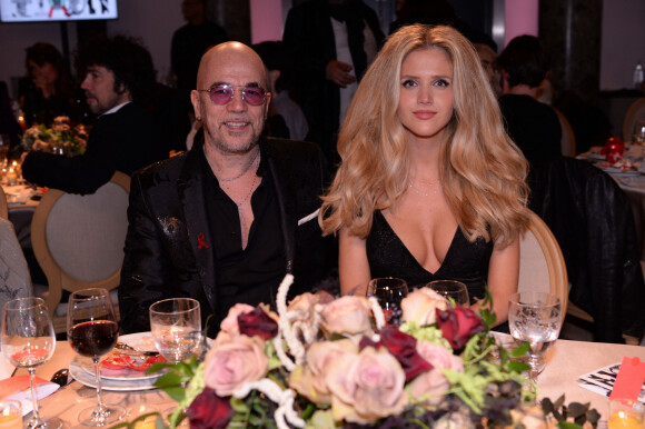 Pascal Obispo et sa femme Julie Hantson lors de la soirée de gala de la 18ème édition du "Dîner de la mode du Sidaction" au Pavillon Cambon Capucines - Potel et Chabot à Paris, France, le 23 janvier 2020. © Rachid Bellak/Bestimage 