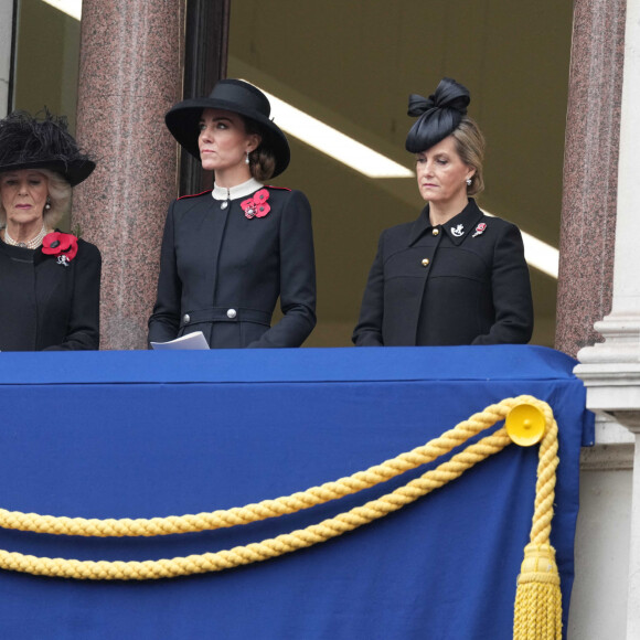 Camilla Parker Bowles, duchesse de Cornouailles, Catherine Kate Middleton, duchesse de Cambridge, Sophie Rhys-Jones, comtesse de Wessex - La famille royale d'Angleterre sans la reine et la classe politique anglaise participent au 'Remembrance Day', une cérémonie d'hommage à tous ceux qui sont battus pour la Grande-Bretagne, au Cenopath à Whitehall, Londres le 14 novembre 2021. 