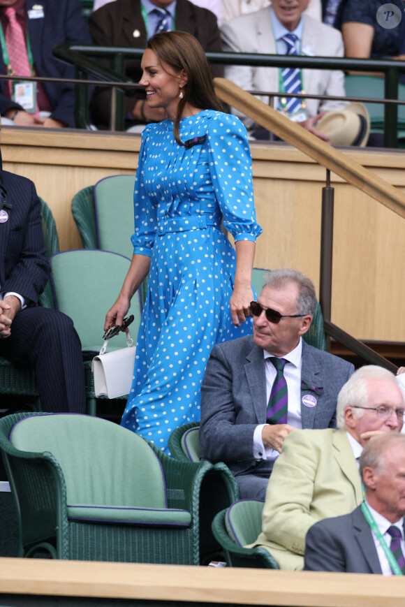 Catherine (Kate) Middleton, duchesse de Cambridge, dans les tribunes du tournoi de Wimbledon au All England Lawn Tennis and Croquet Club à Londres, Royaume Uni, le 5 juillet 2022. 