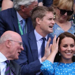 Le prince William, duc de Cambridge, et Catherine (Kate) Middleton, duchesse de Cambridge, dans les tribunes du tournoi de Wimbledon au All England Lawn Tennis and Croquet Club à Londres, Royaume Uni, le 5 juillet 2022. 