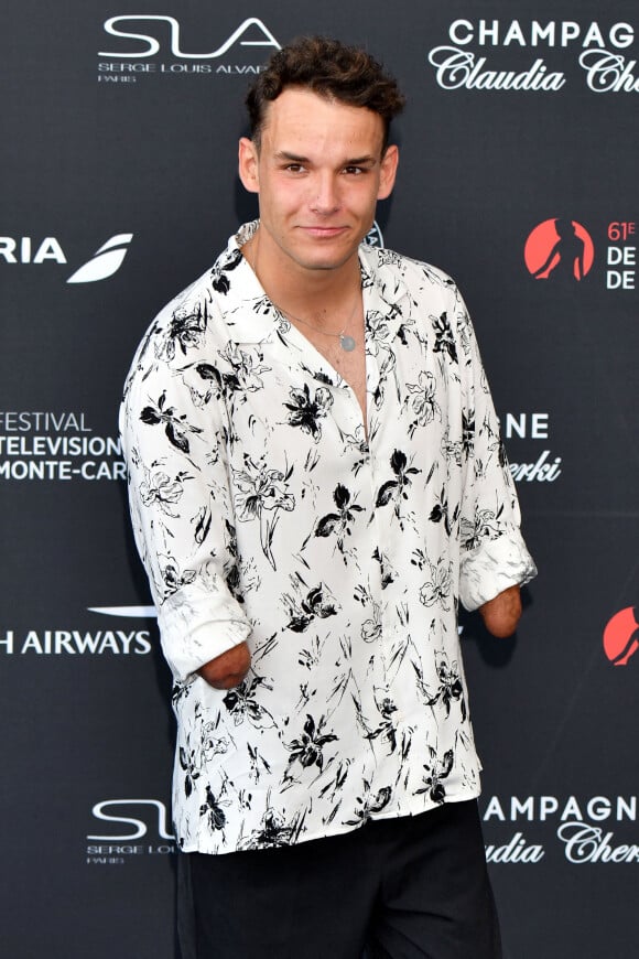 Théo Curin au photocall de la cérémonie d'ouverture de la 61ème édition du Festival de Télévision de Monte-Carlo au Grimaldi Forum, à Monaco. © Bruno Bebert/Bestimage