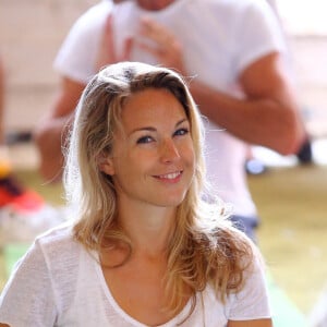 Aurélie Vaneck - "Mécénat Chirurgie Cardiaque" a organisé "Les Yogis du coeur", séance de yoga collective 100 % solidaire, accessible à tous afin de venir en aide aux enfants atteints de cardiopathie.