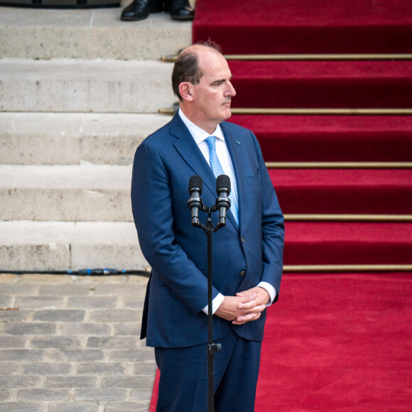 Passation de pouvoirs entre l’ancien Premier ministre français, Jean Castex et à la nouvelle Première ministre française à l Hôtel de Matignon à Paris, France, le 16 mai 2022. © Gabrielle Cezard/Pool/Bestimage