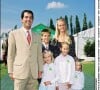 Le prince et la princesse Charles Emmanuel de Bourbon Parme et leurs enfants Amaury, Charlotte, Elisabeth et Zita au 34ème trophée Lancôme à Saint-Nom-La-Bretèche le 14 septembre 2003