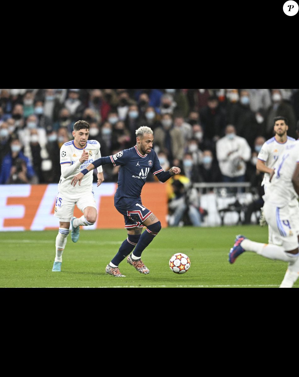 Neymar Jr (PSG) vs Federico Santiago Valverde Dipetta (Real Madrid) - 8ème de finale retour de la Ligue des champions entre le PSG (1) et le Real Madrid (3) à Madrid le 9 mars 2022. © JB Autissier/Panoramic/Bestimage