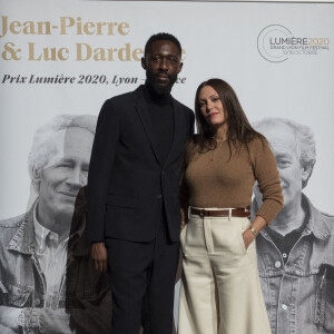 Thomas Ngijol et sa compagne Karole Rocher, lors de la cérémonie de clôture de la 12e édition du Festival du film Lumière à Lyon, du 10 au 18 octobre 2020.© Sandrine Thesillat / Panoramic / Bestimage 