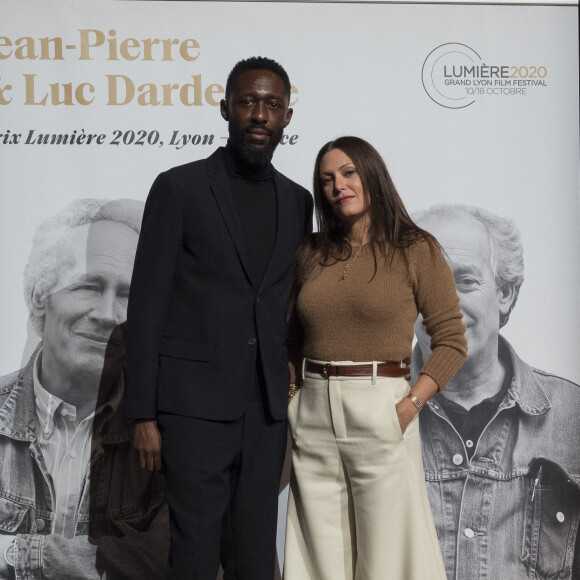 Thomas Ngijol et sa compagne Karole Rocher, lors de la cérémonie de clôture de la 12e édition du Festival du film Lumière à Lyon, du 10 au 18 octobre 2020.© Sandrine Thesillat / Panoramic / Bestimage 