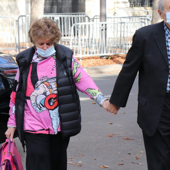 Pierre Perret et sa femme Simone Mazaltarim - Arrivées de l'émission "Vivement Dimanche" qui sera diffusée le 17 octobre 2021 au Studio Gabriel à Paris, France, le 13 octobre 2021.