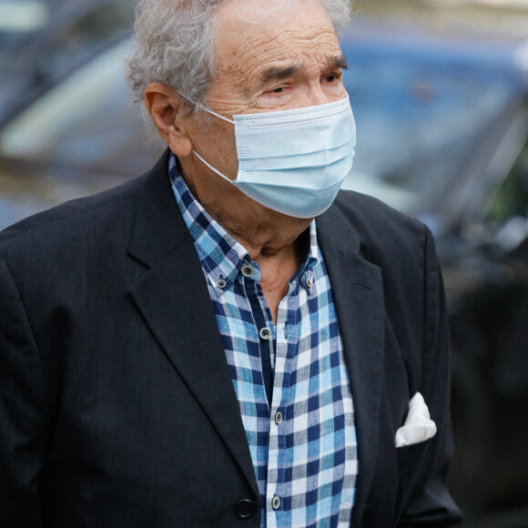 Pierre Perret - Arrivées de l'émission "Vivement Dimanche Prochain" qui sera diffusée le 17 octobre 2021 au Studio Gabriel à Paris, France, le 13 octobre 2021. © Christophe Clovis / Bestimage No web, no blog pour la Belgique et la Suisse 