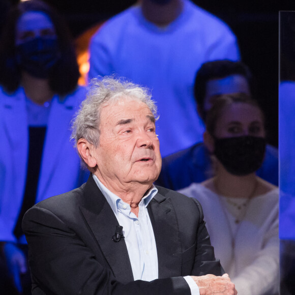 Pierre Perret - Enregistrement de l'émission "La boîte à Secrets 9" à Paris, qui sera diffusée le 9 septembre sur France 3. Paris le 08/03/021 © Tiziano Da Silva / Bestimage 