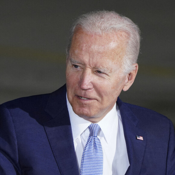 Joe Biden (président des Etats-Unis) est accueilli par le Premier ministre bavarois Markus Soeder à son arrivée à l'aéroport Franz Josef Strauss de Munich, ans le sud de l'Allemagne, le 25 juin 2022, à la veille du sommet du G7. © Future-Image via Zuma Press/Bestimage