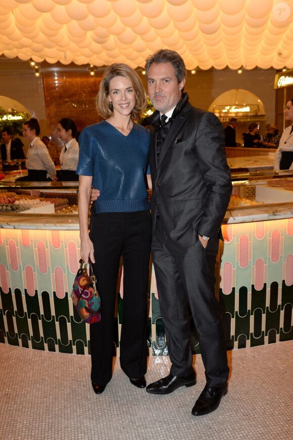 Exclusif - Julie Andrieu et son mari Stéphane Delajoux - Inauguration du concept-store inédit, le 86 Champs Elysées, de l'association du chef pâtissier Pierre Hermé et la marque de produits cosmétiques l'Occitane à Paris, France, le 15 janvier 2018. © Rachid Bellak/Bestimage 