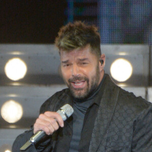 Ricky Martin sur scène lors de sa tournée "Movimiento Tour" à Mexico, le 8 mars 2022. 