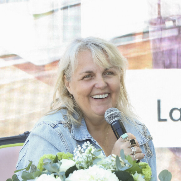 Valérie Damidot - Festival des Livres et des Artistes organisé par l'association "Lecture pour Tous" engagée dans la lutte contre l'illettrisme au Mail Branly à Paris le2 juillet 2022. © Pierre Perusseau/ Jack Tribeca / Bestimage 