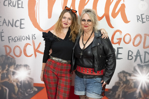 Valérie Damidot et sa fille Roxanne - Avant-première parisienne du film "Cruella" au cinéma Le Grand Rex à Paris, le 11 juin 2021. © Olivier Borde/Bestimage 
