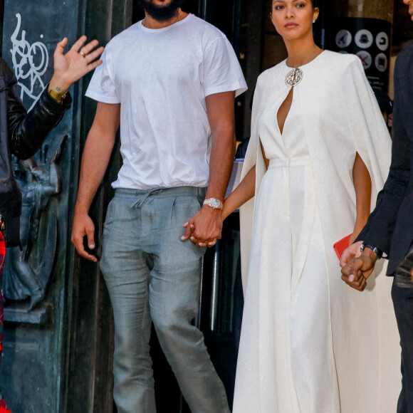 Joakim Noah et sa compagne Lais Ribeiro - Arrivées au défilé Elie Saab Automne/Hiver 2022/2023 lors de la Fashion Week de Paris au Plais de Tokyo à Paris, France, le 5 mars 2022. © Veeren-Clovis/Bestimage 