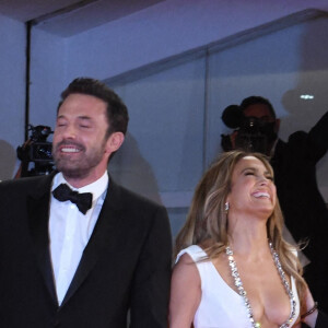 Ben Affleck et sa compagne Jennifer Lopez - Première de "The Last Duel" pendant le festival international du film à Venise (La Mostra), le 10 septembre 2021.