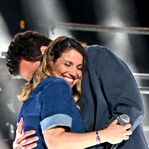 Amir Haddad a chanté, pour la première fois sur scène, avec sa femme Lital (enceinte) - Enregistrement de l'émission "La Chanson de l'Année 2022" à Toulon, diffusée le 4 juin sur TF1. © Bruno Bebert / Bestimage 