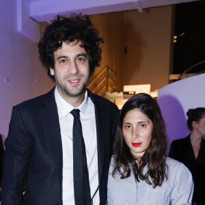 Max Boublil et sa femme Virginie Benarroch - Dîner organisé par Babeth Djian au profit de l'association AEM (un Avenir pour les Enfants du Monde ) au bénéfice des enfants du Rwanda à l'Espace Pierre Cardin à Paris le 16 décembre 2015. © Olivier Borde / Bestimage