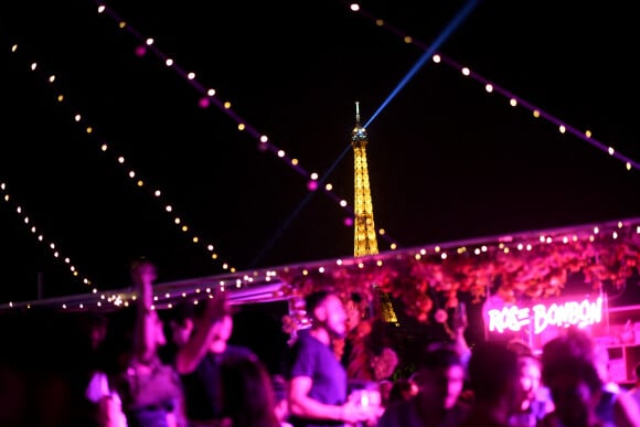 Exclusif - Ambiance - M.Ménard fête son anniversaire au Rose Bonbon à Paris, France, le 19 juillet 2022. © Rachid Bellak/Bestimage
