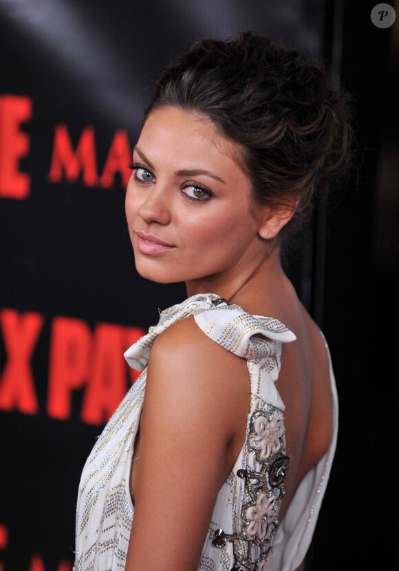 La craquante Mila Kunis sur tapis rouge...