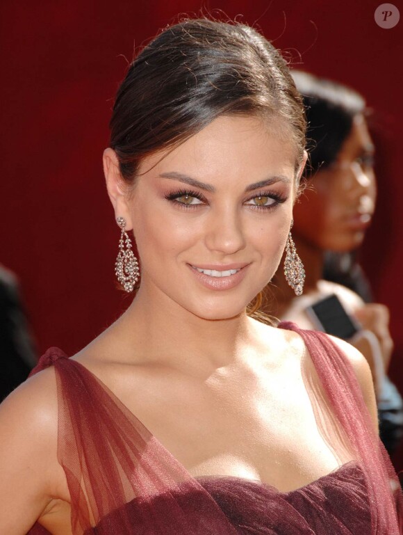 La craquante Mila Kunis sur tapis rouge...