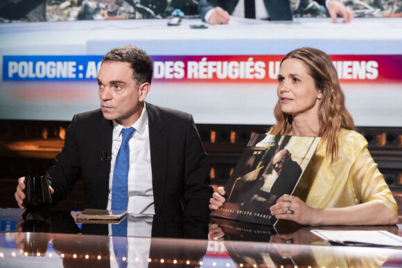 Exclusif - Yann Moix, Barbara Schulz - Enregistrement de l'émission "On Est En Direct (OEED)", le 5 mars 2022. © Jack Tribeca / Bestimage