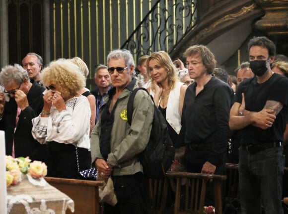 Gérard Lanvin, le chanteur Cali et sa compagne Caroline Chevreux, Anthony Delon - Obsèques de Dani en la cathédrale Saint Jean-Baptiste de Perpignan, le 26 juillet 2022.