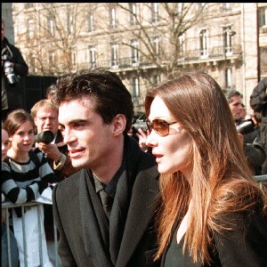 Carla Bruni et Raphaël Enthoven à Paris.