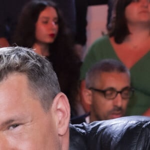 Exclusif - Kelly Vedovelli, Benjamin Castaldi - Sur le plateau de l'émission TPMP (Touche Pas à Mon Poste) présentée en direct par C.Hanouna et diffusée sur C8 à Paris le 6 juin 2022. © Jack Tribeca / Bestimage 