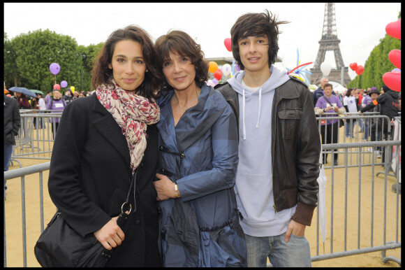 Marie, Stéphanie et Alexi Fugain - Marche contre la leucémie avec l'association Laurette Fugain.