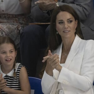 Le prince William, Kate Middleton et la princesse Charlotte de Cambridge assistent au Jeux du Commonwealth au centre sportif de l'Université de Birmingham. Le 2 août 2022.