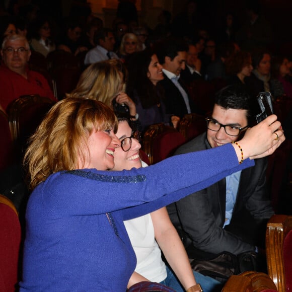 Semi-exclusif - Amanda et Charlotte Russo - People à la générale de la pièce "La récompense" au Théatre Edouard 7 à Paris le 24 avril 2017. © Coadic Guirec/Bestimage