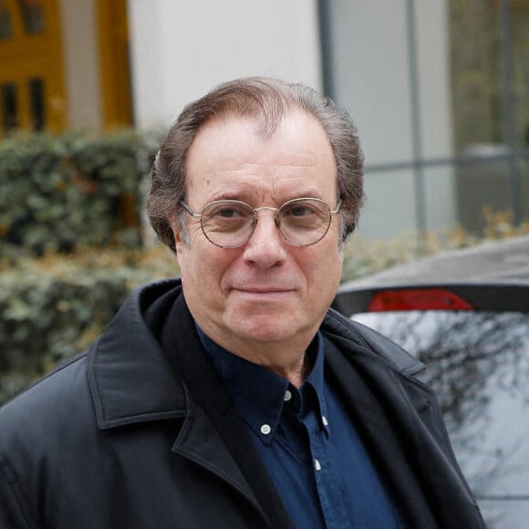 Exclusif - Daniel Russo - Arrivées à l'enregistrement de l'émission "Vivement dimanche" au Studio Gabriel, diffusée le 27 mars 2022 sur France 2. © Christophe Clovis / Bestimage 