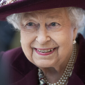 La reine Elisabeth II d'Angleterre en visite dans les locaux du MI5 à la Thames House à Londres. Le 25 février 2020 
